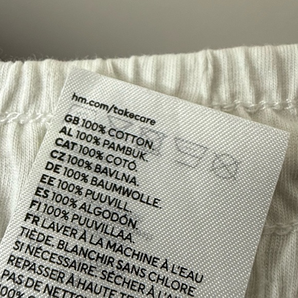 H&M MTV Butterfly Relaxed Casual Flowy Soft Comfy Boxer Style Pajama Shorts - Picture 7 of 8